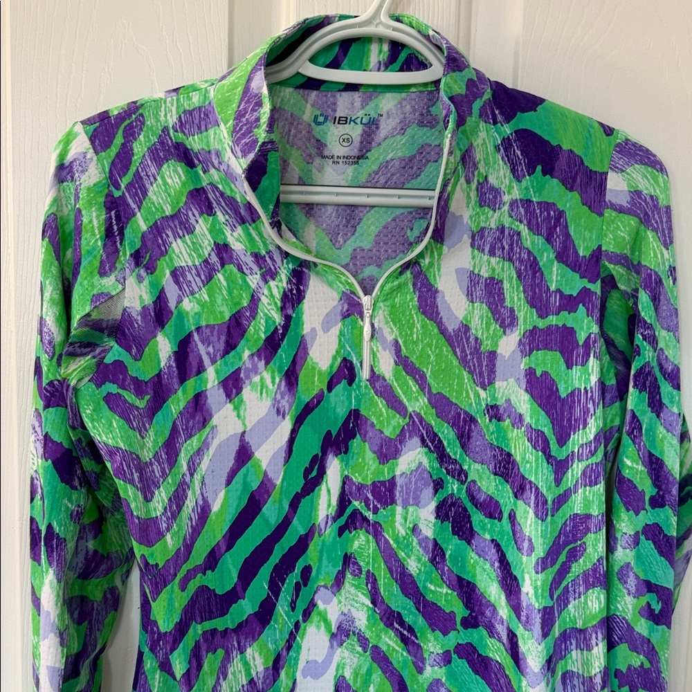 IBKUL Vibrant Green and Purple Animal Print Long Sleeve Top — XS